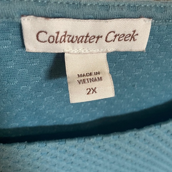 Bundle (2) Coldwater Creek Women's Textured Tunics in Blue and Black - Picture 2 of 11